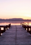 Pier at sunrise - fototapet - 254x366 cm - fra W+G 